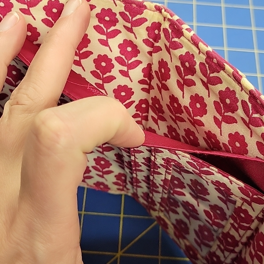 Vera Bradley Quilted Wallet 5.5 x 4 - Picture 5 of 11